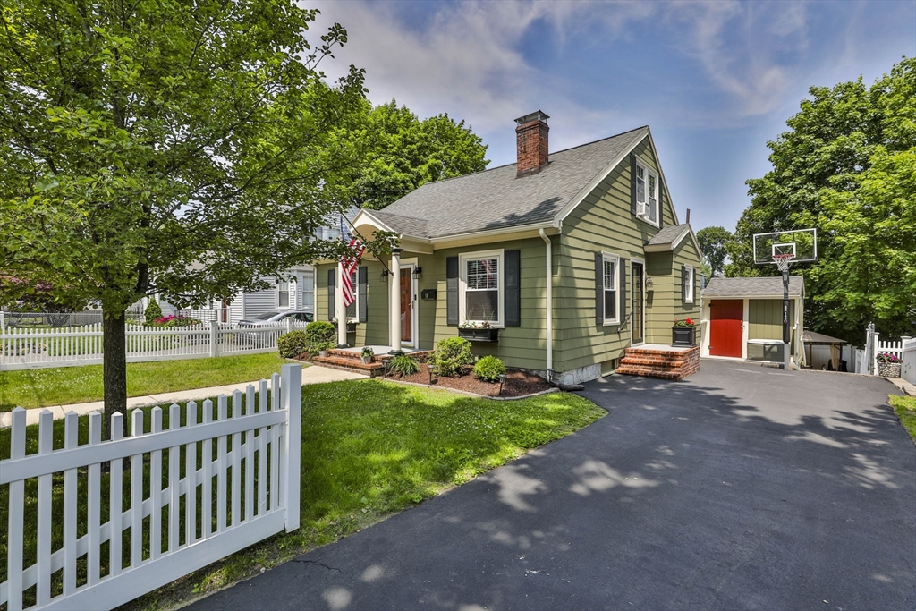 10 Hemenway St