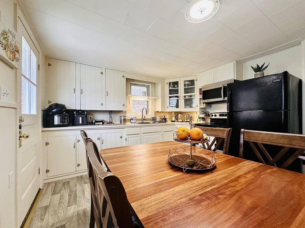 140 Leominster Rd