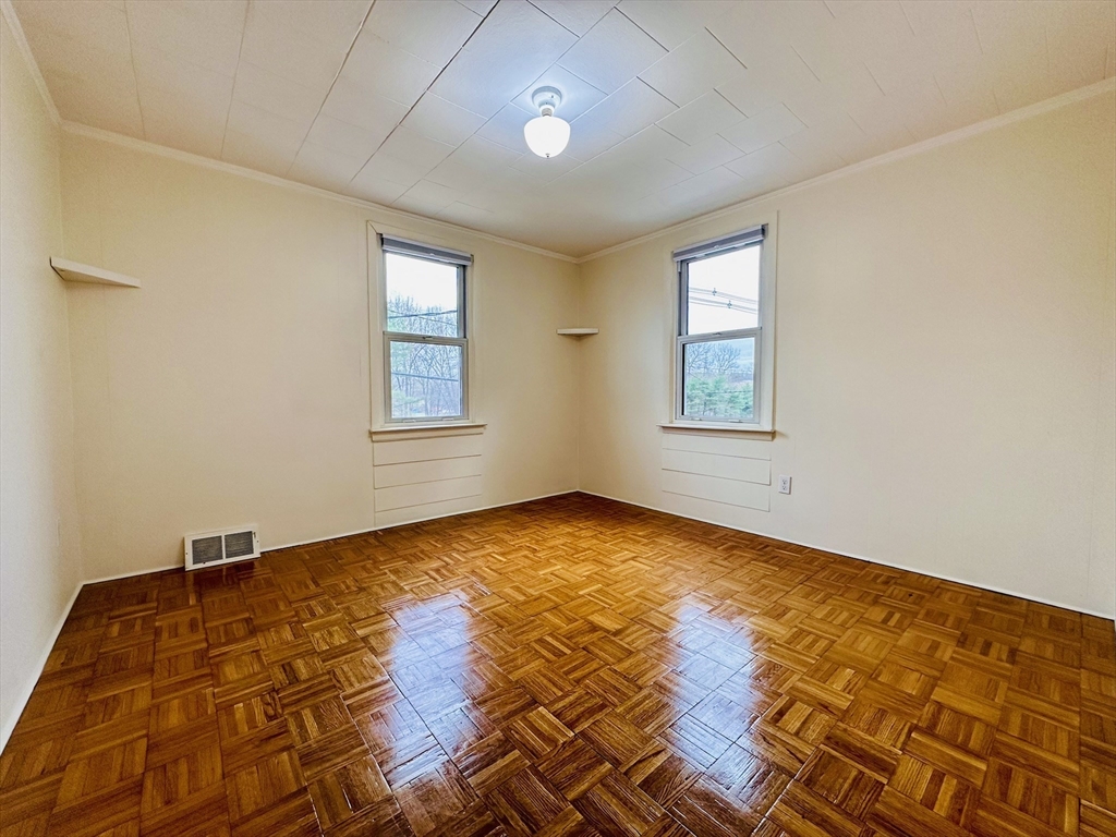140 Leominster Rd