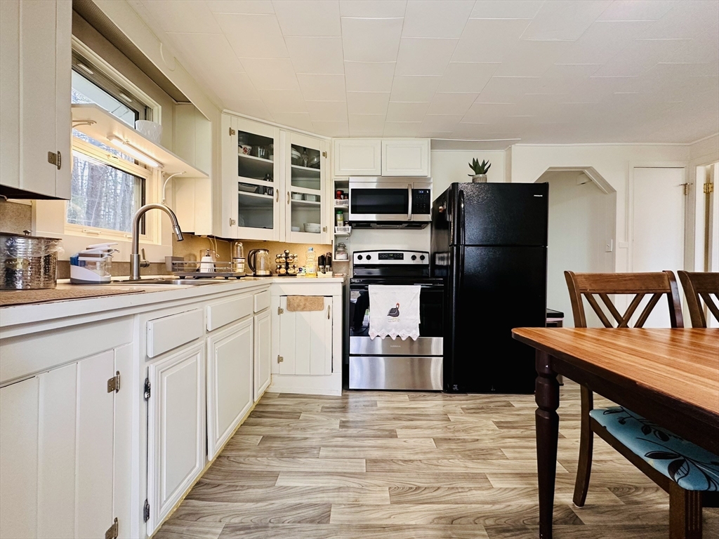 140 Leominster Rd