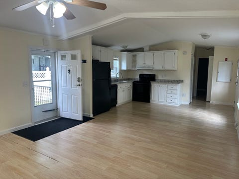 Photo of 181 Boston Post Rd E RD #17, Marlborough, MA 01752 (MLS # 73535450)