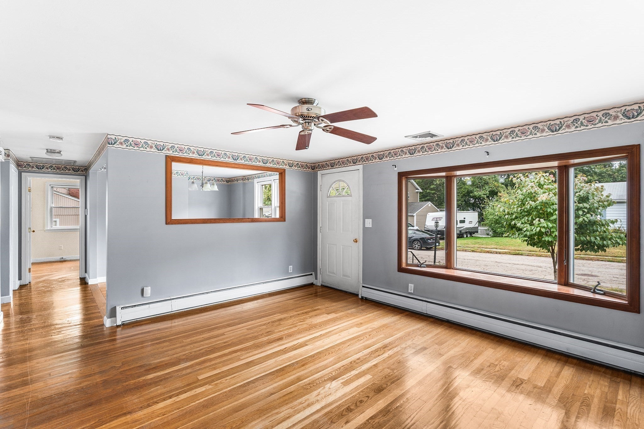 62 Woodsbury Rd