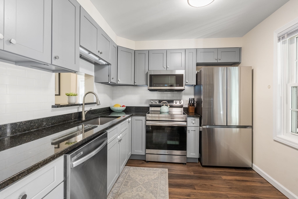 108 Laurelwood Dr 108