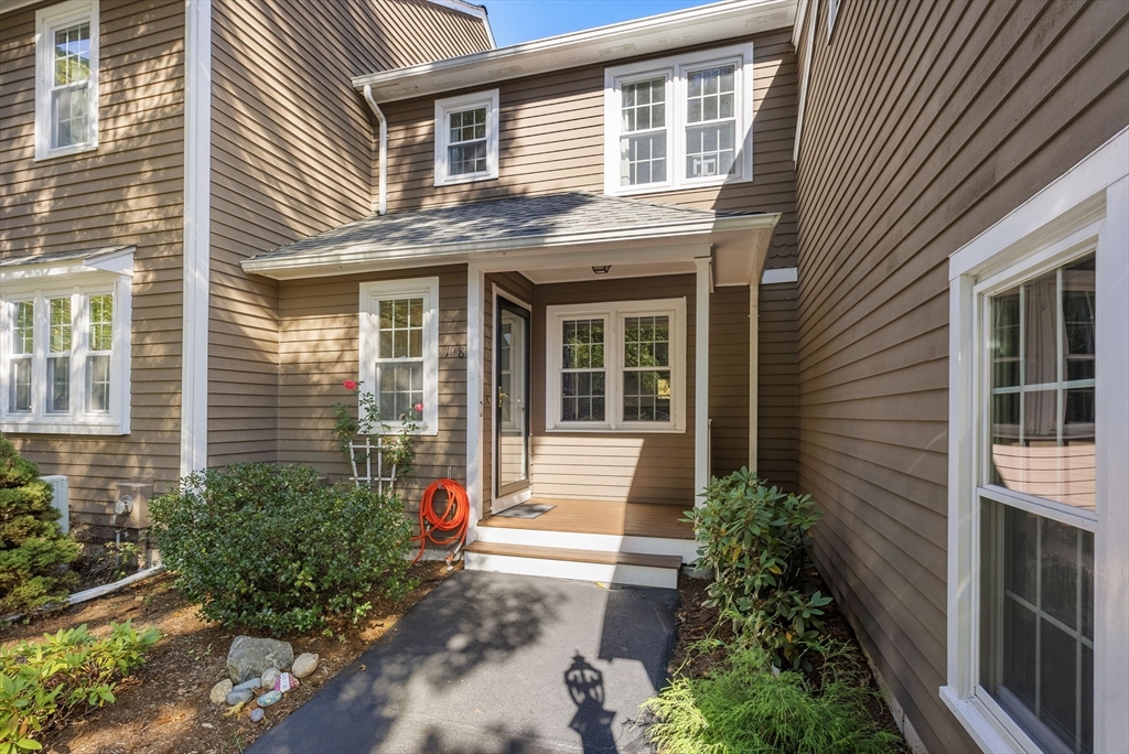108 Laurelwood Dr 108