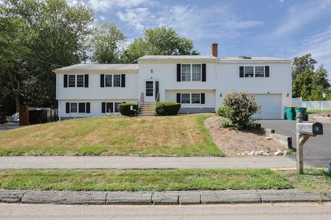 35 Pilgrim Dr Norwood MA 02062