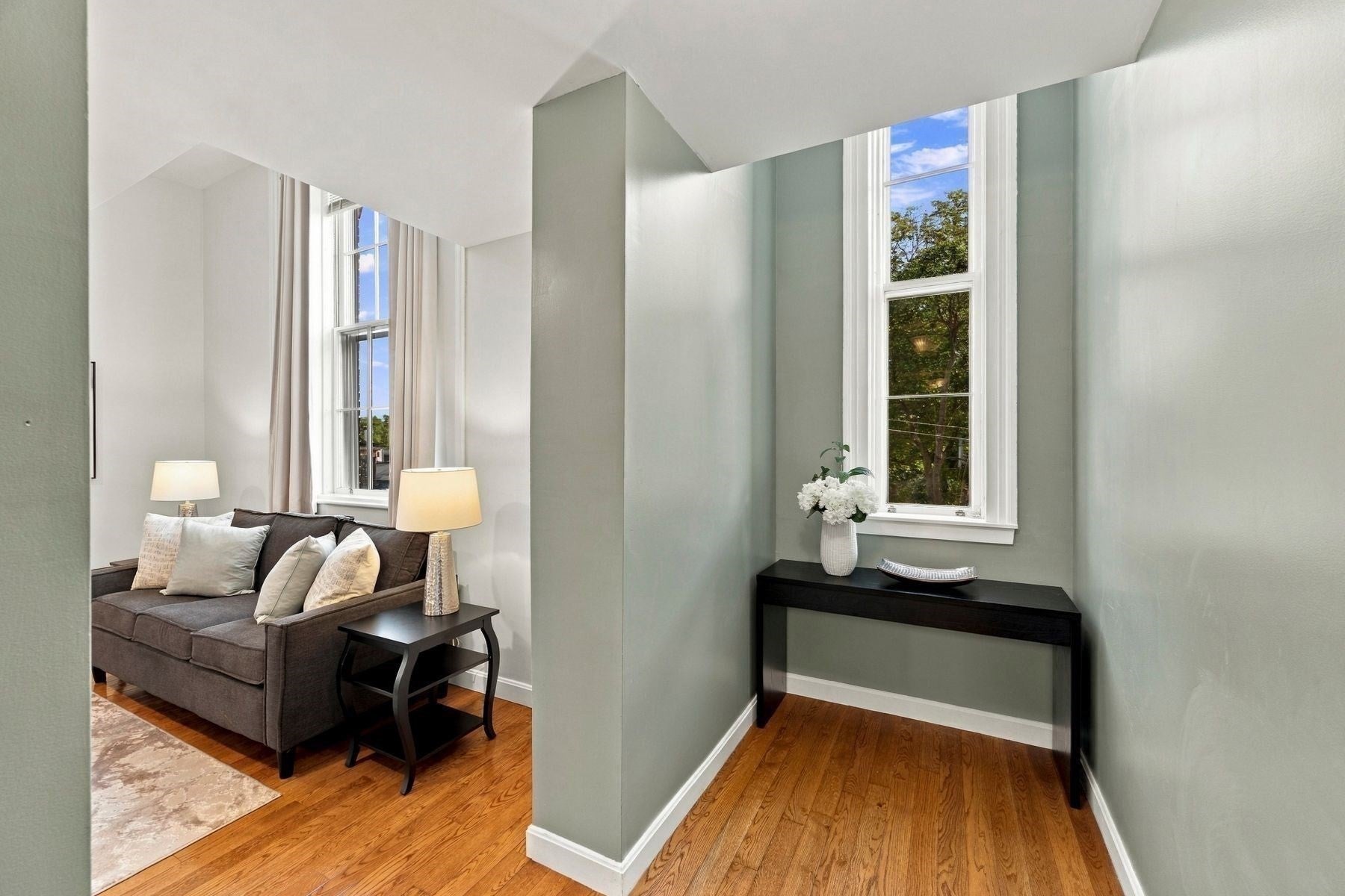 35 Flint Street 201