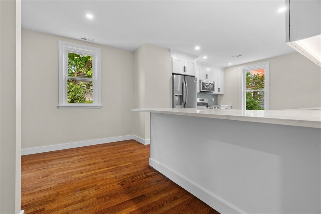 37 George St. 37