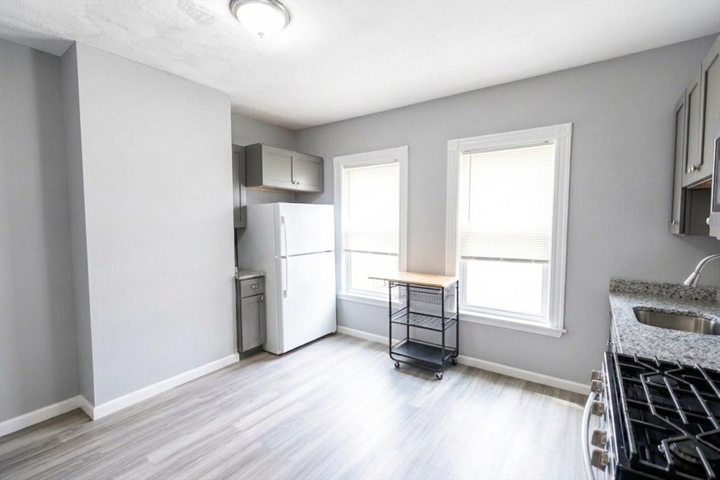 22 Downer Avenue 2