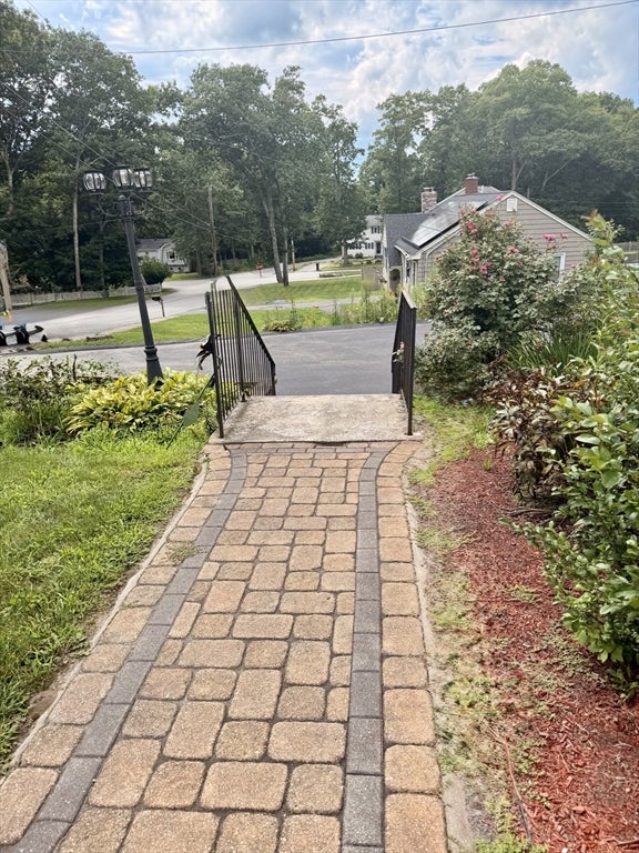 57 Laurel Ln, Bellingham, MA Photo #4