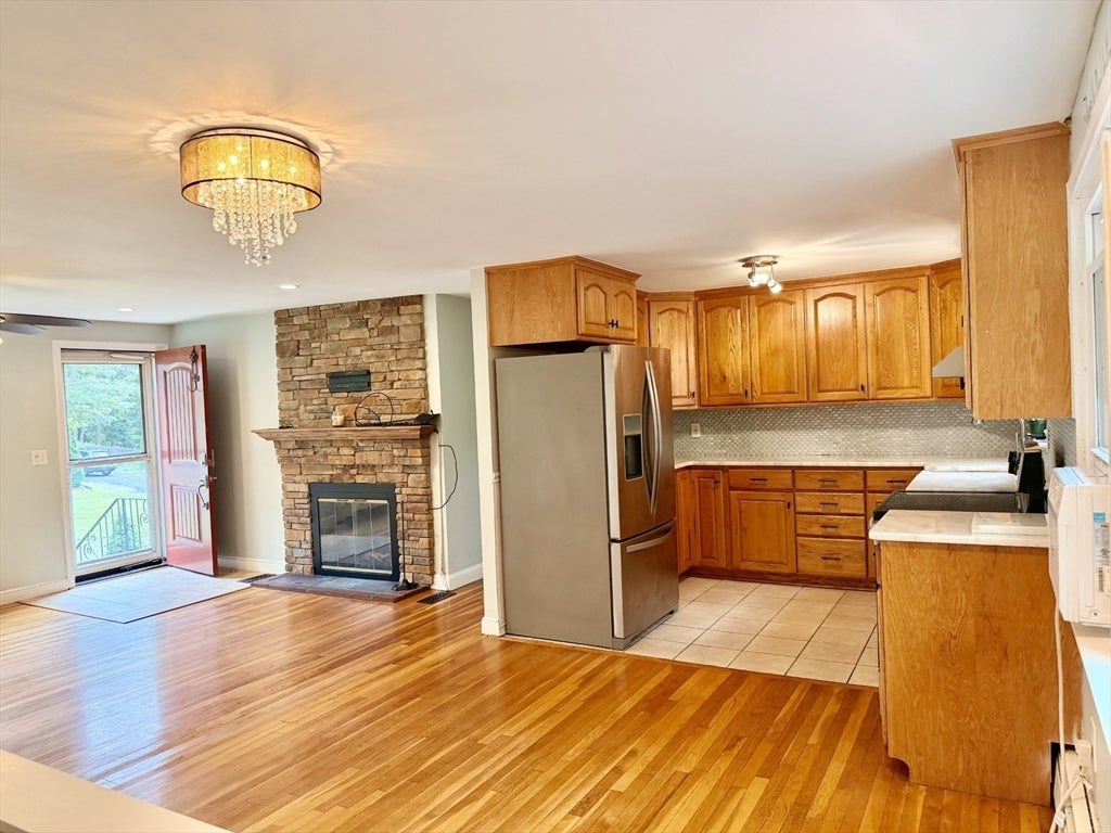 57 Laurel Ln, Bellingham, MA Photo #9