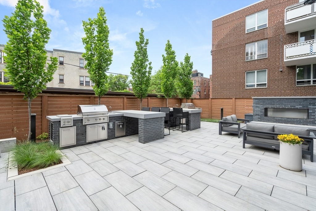54 Auburn ST #402, Brookline, MA Photo #8