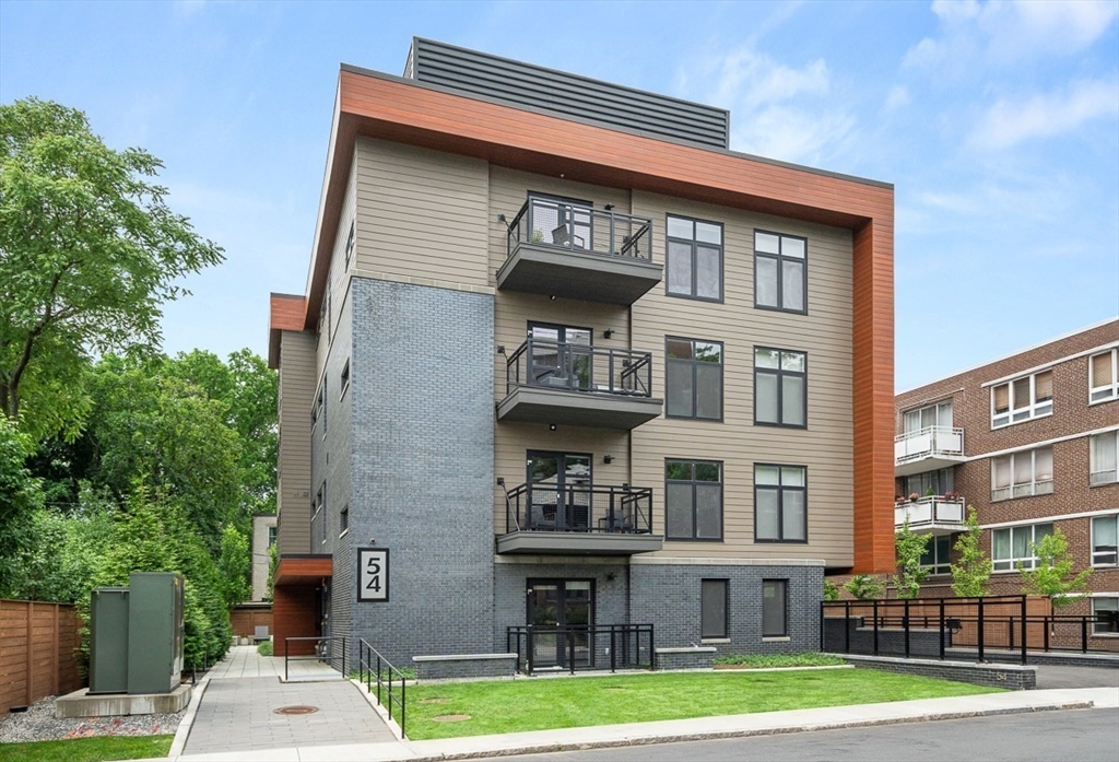 54 Auburn ST #402, Brookline, MA Photo #11