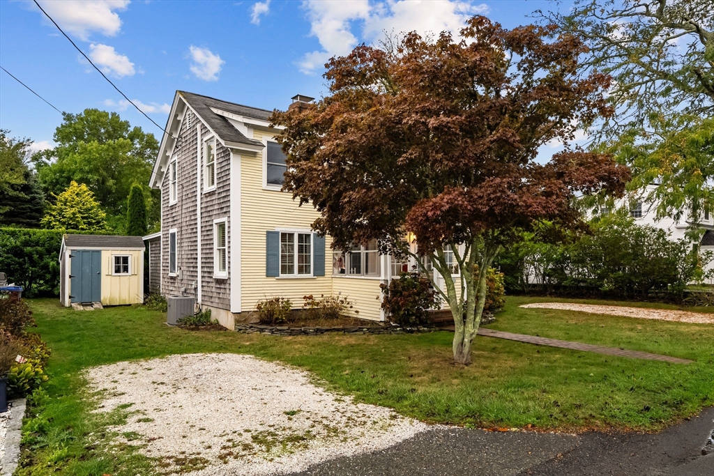 24 Shattuck Pl