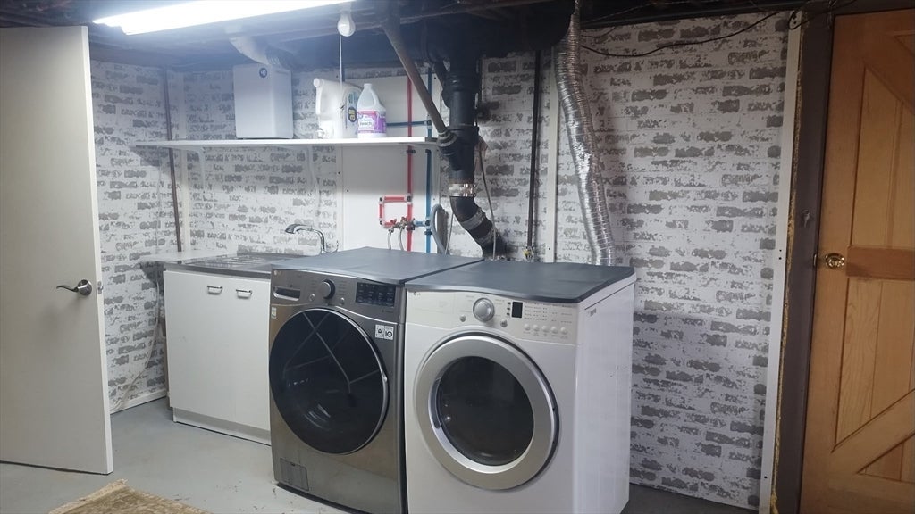 206 Lafayette St, Fall River, MA Photo #25