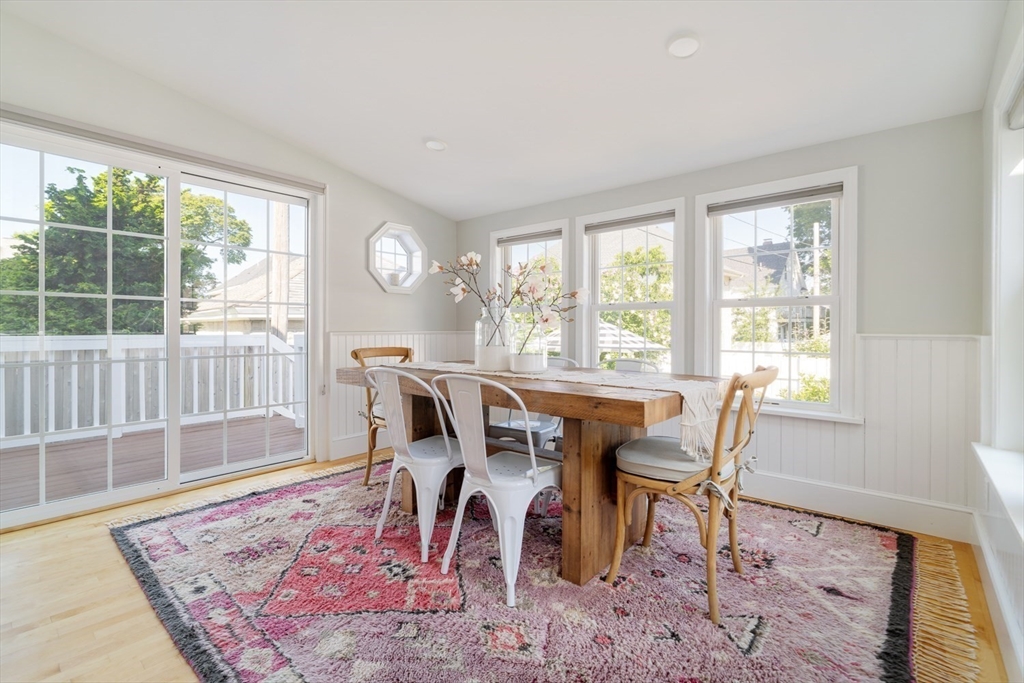 North Andover, Massachusetts 01845, United States, 3 Bedrooms Bedrooms, ,2 BathroomsBathrooms,Residential,Pending,206210