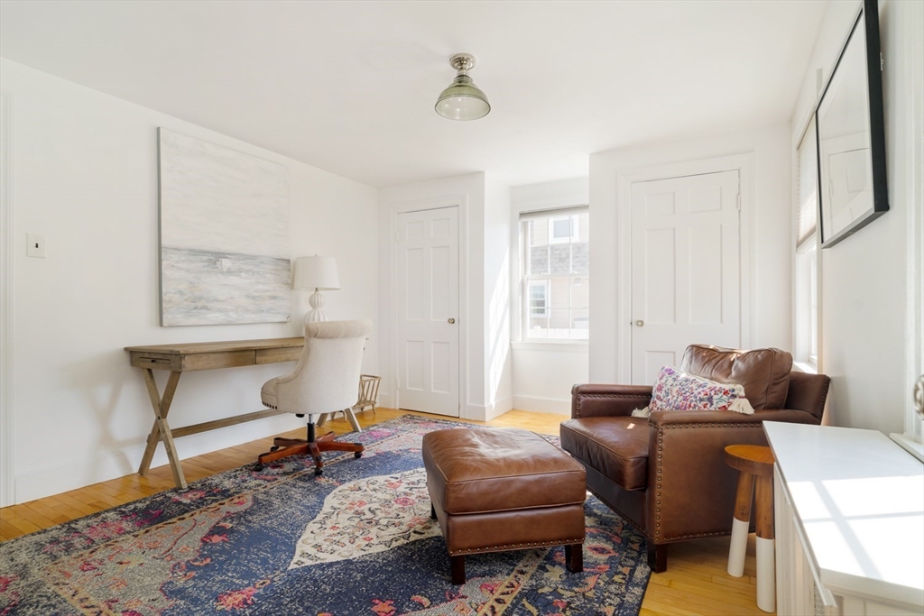 North Andover, Massachusetts 01845, United States, 3 Bedrooms Bedrooms, ,2 BathroomsBathrooms,Residential,Pending,206210