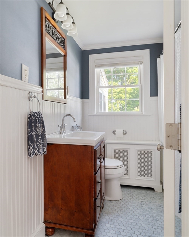 North Andover, Massachusetts 01845, United States, 3 Bedrooms Bedrooms, ,2 BathroomsBathrooms,Residential,Pending,206210