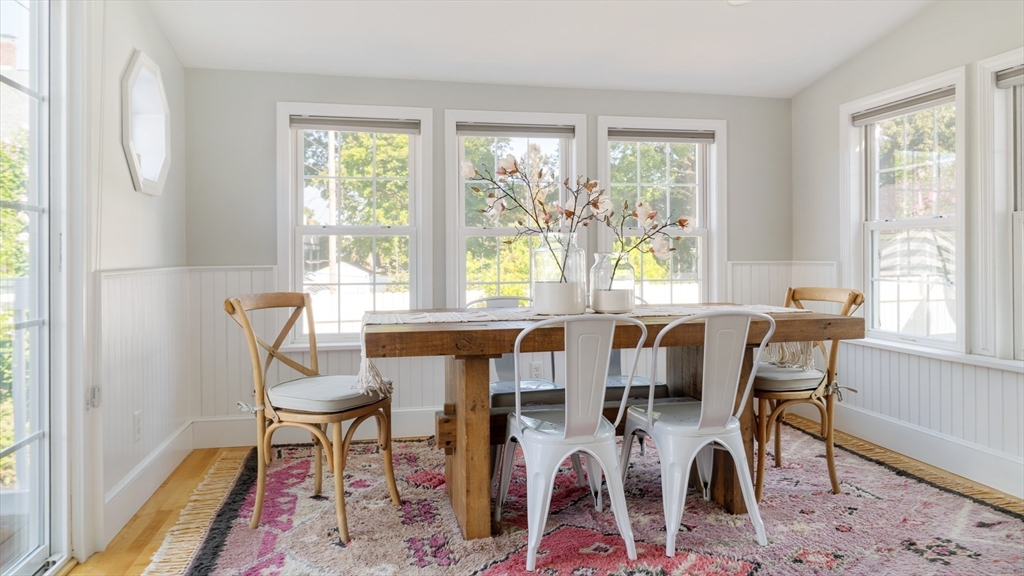 North Andover, Massachusetts 01845, United States, 3 Bedrooms Bedrooms, ,2 BathroomsBathrooms,Residential,Pending,206210