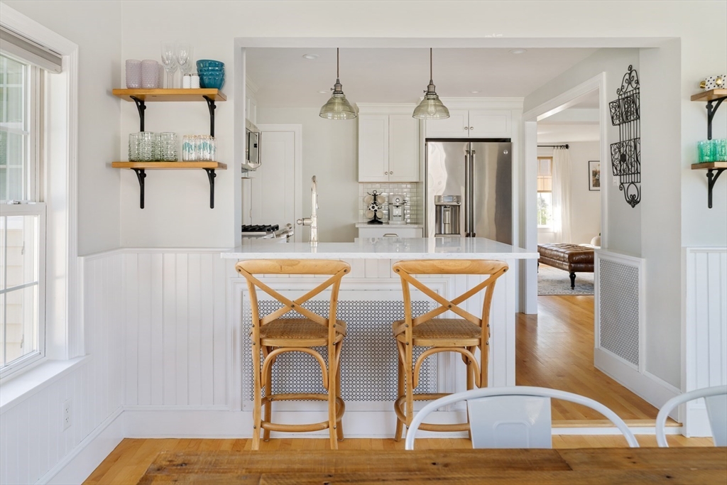 North Andover, Massachusetts 01845, United States, 3 Bedrooms Bedrooms, ,2 BathroomsBathrooms,Residential,Pending,206210