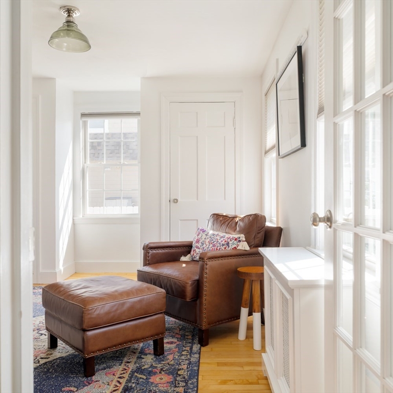 North Andover, Massachusetts 01845, United States, 3 Bedrooms Bedrooms, ,2 BathroomsBathrooms,Residential,Pending,206210