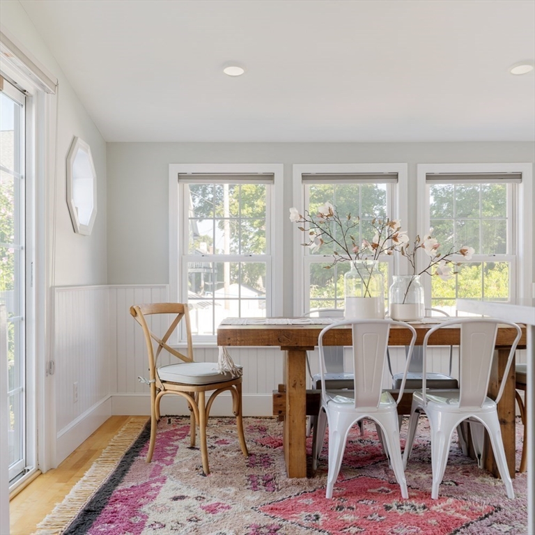 North Andover, Massachusetts 01845, United States, 3 Bedrooms Bedrooms, ,2 BathroomsBathrooms,Residential,Pending,206210