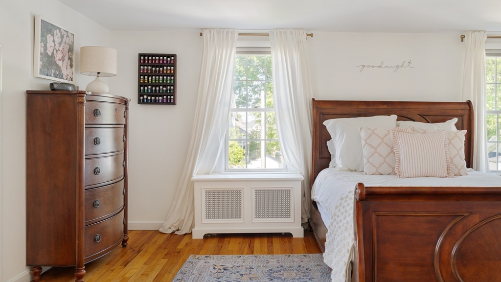 North Andover, Massachusetts 01845, United States, 3 Bedrooms Bedrooms, ,2 BathroomsBathrooms,Residential,Pending,206210