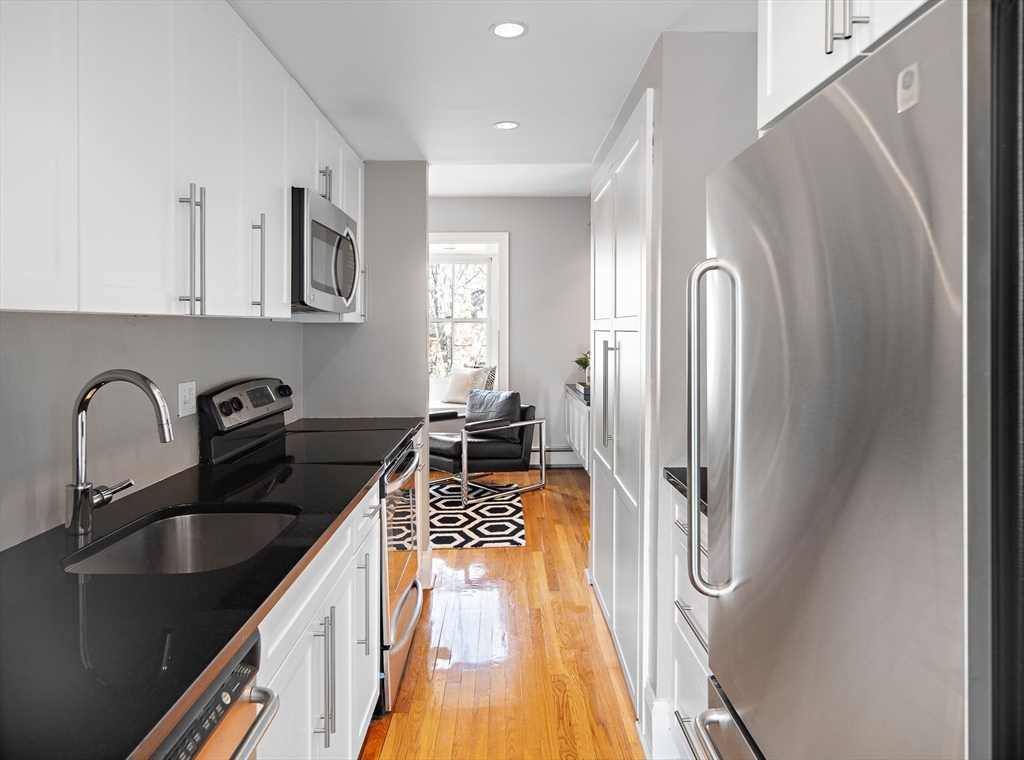 27 E Springfield St 3