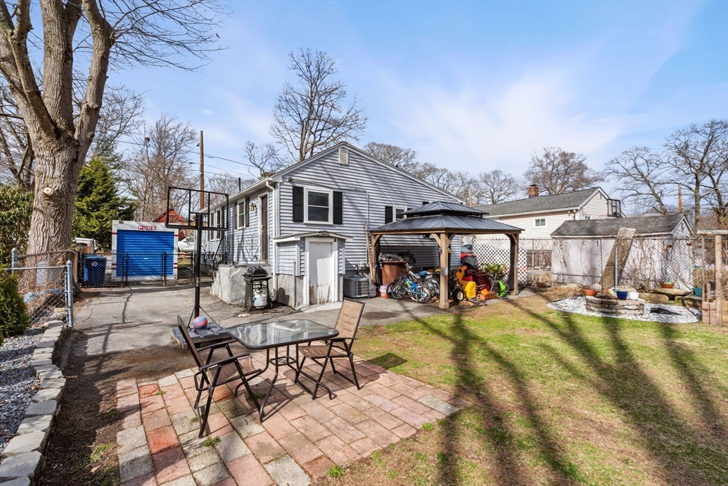 19 Fuller Rd