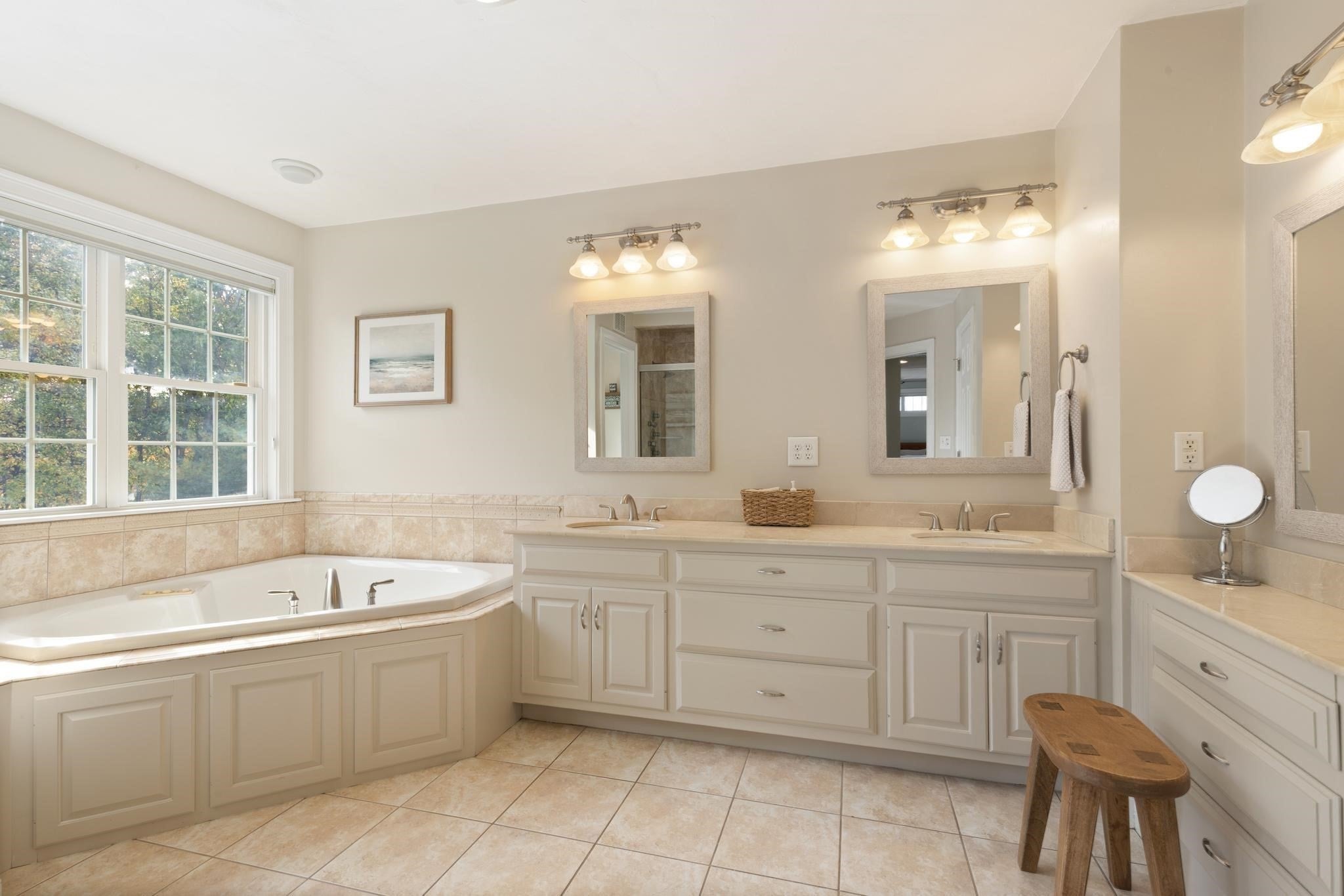 185 Riverside Dr, Wrentham, MA Photo #25