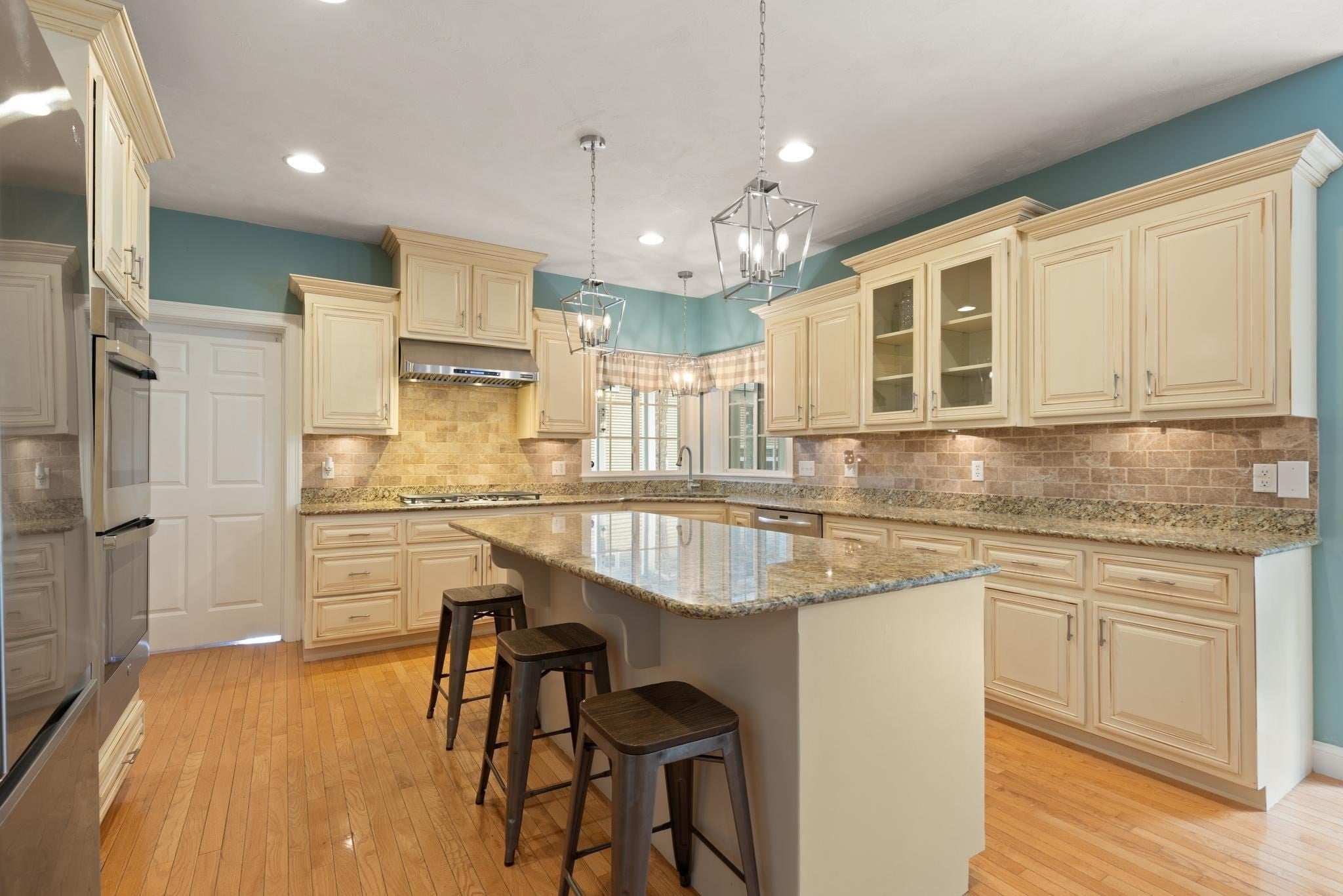 185 Riverside Dr, Wrentham, MA Photo #9