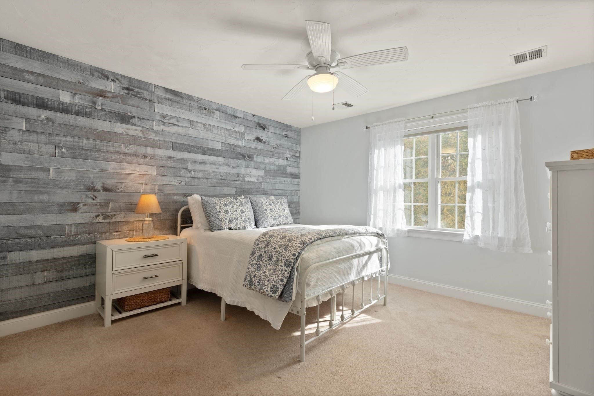185 Riverside Dr, Wrentham, MA Photo #27