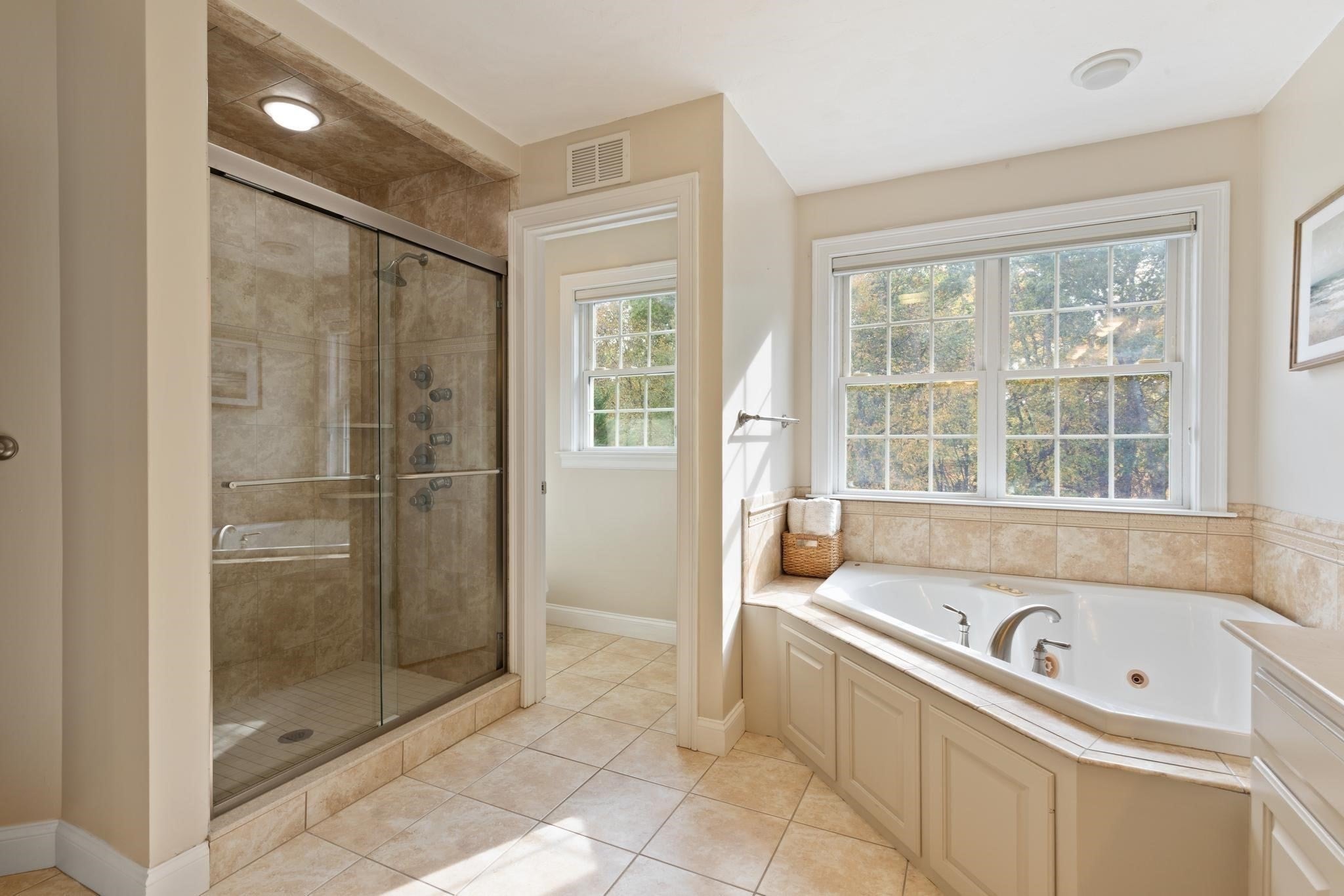 185 Riverside Dr, Wrentham, MA Photo #24