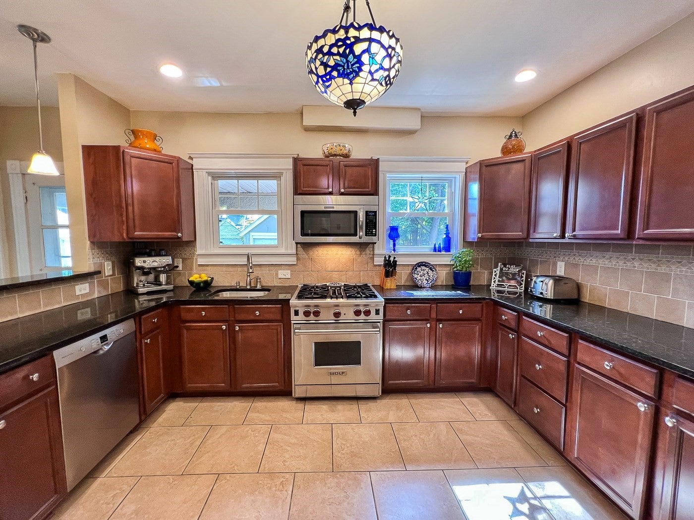 27 Fernleaf Ave