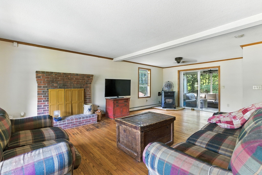 160 Lakeshore Drive