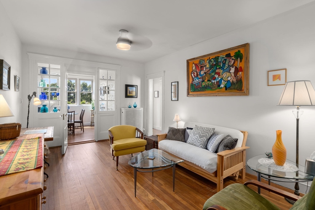 335 South Huntington Ave 12