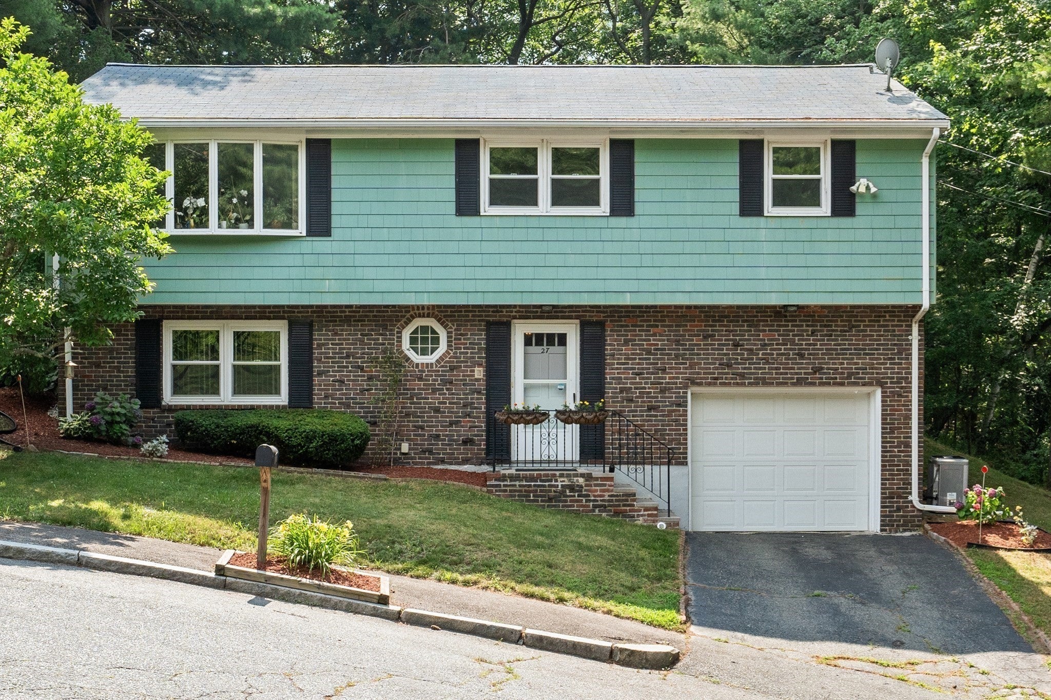 Photo of 27 Ridge Hill Ave, Malden, MA