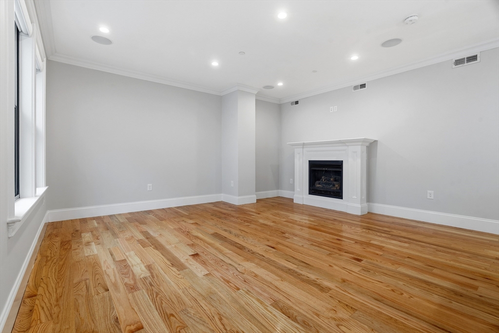 160 West Broadway 202