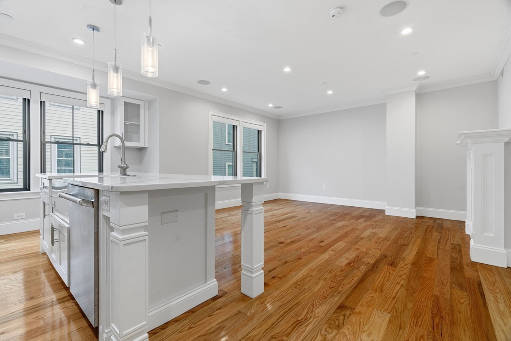160 West Broadway 202