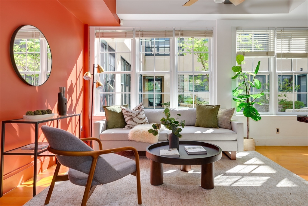 100 Erie Street 10
