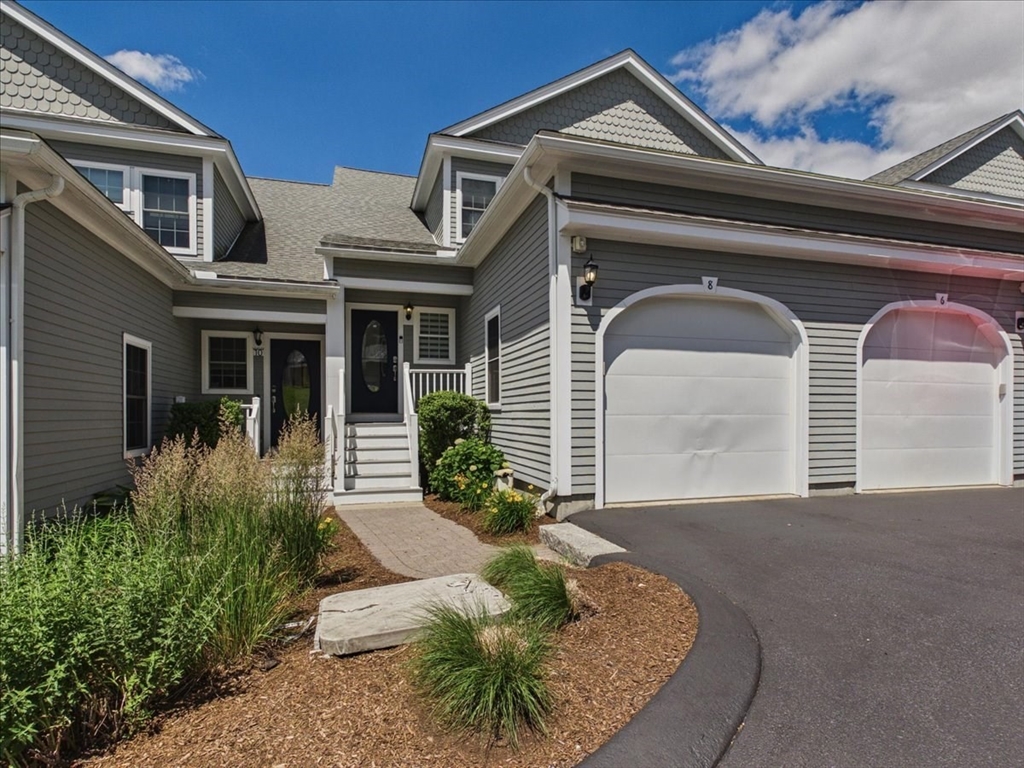 8 Eastern Point Dr 8