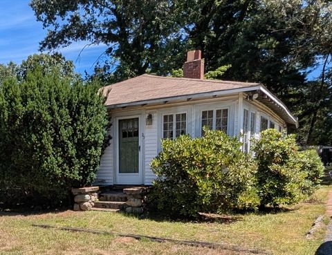 23 Pondview Ave Pembroke MA 02359