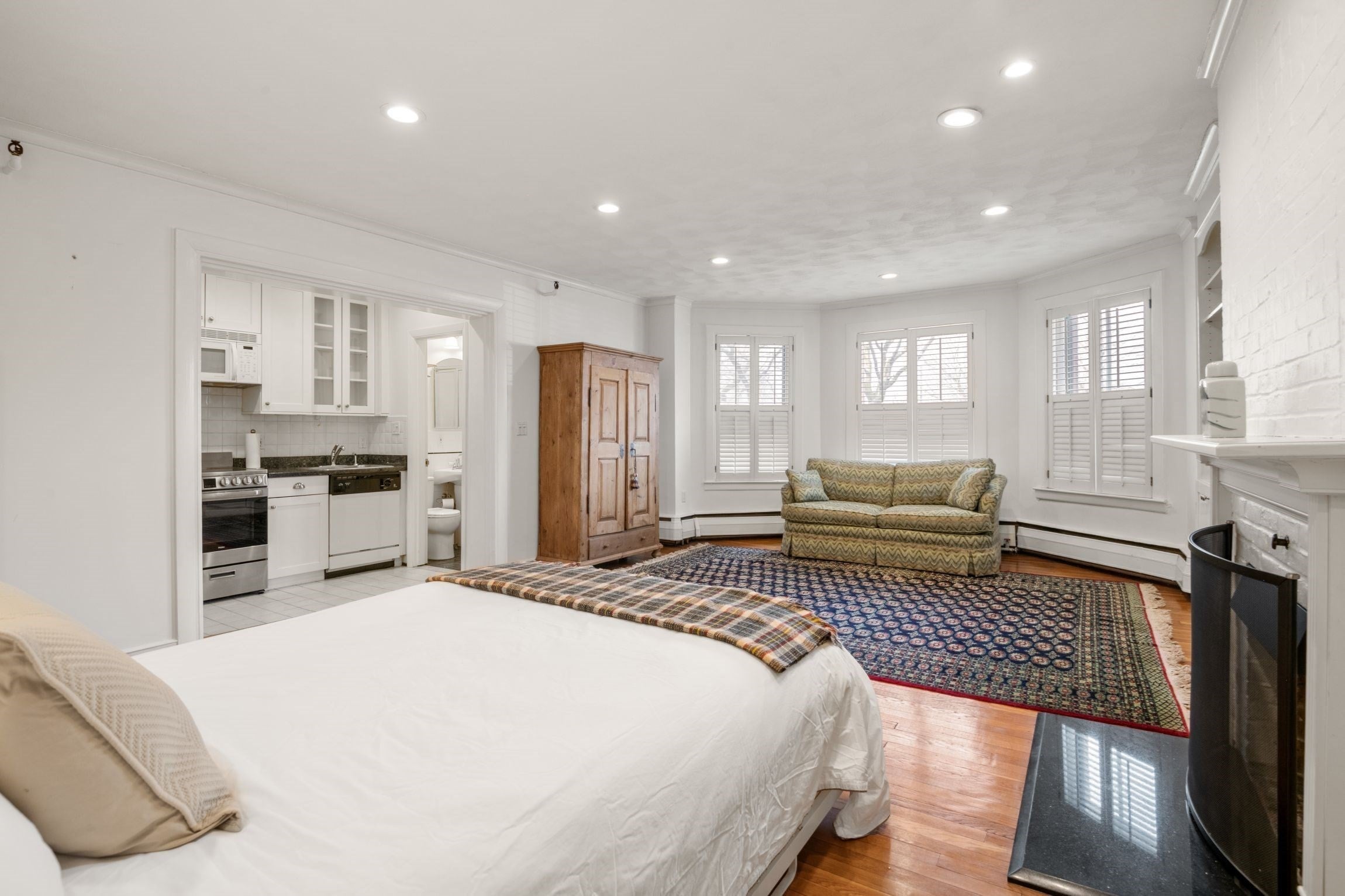 236 Beacon St 1E, Boston MA 02116