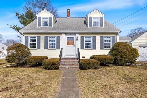 Photo of 43 Grove Circle, Braintree, MA 02184 (MLS # 73486267)