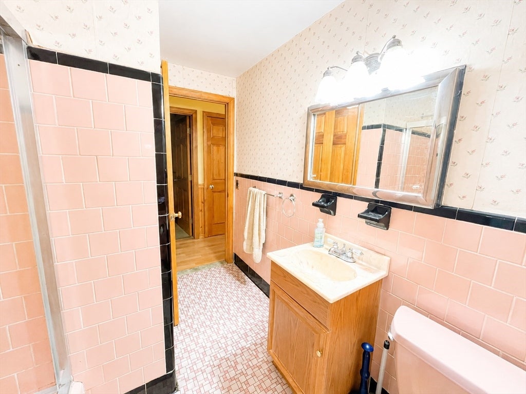 60 Martin St, East Providence, RI, 60 Martin St, East Providence, RI Photo #16