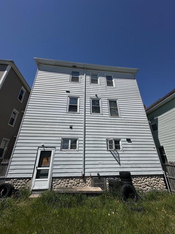 166 Clifford St