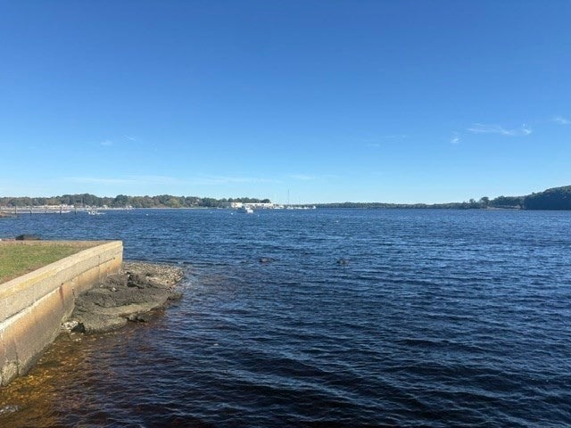 3470 Riverside Ave, Somerset, MA, 3470 Riverside Ave, Somerset, MA Photo #16
