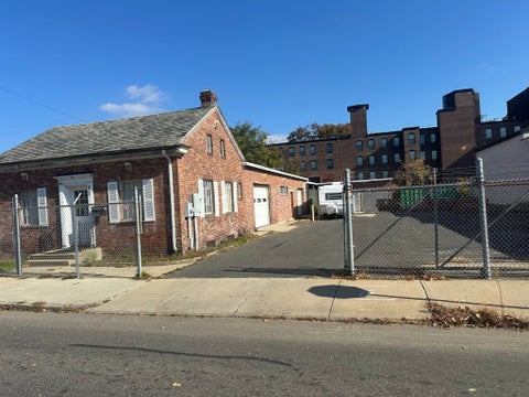 Photo of 41 -45 Colton St, Springfield, MA 01109 (MLS # 73596698)