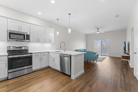 3312 Briarwood Vlg 3312 Clinton MA 01510