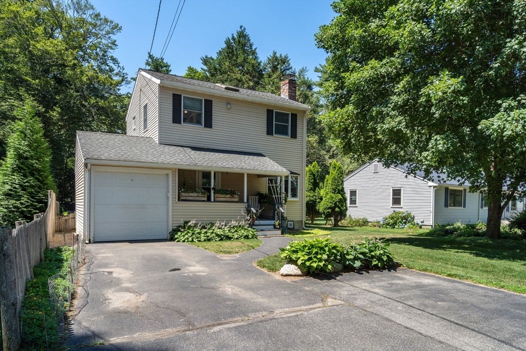 18 Lodge Road