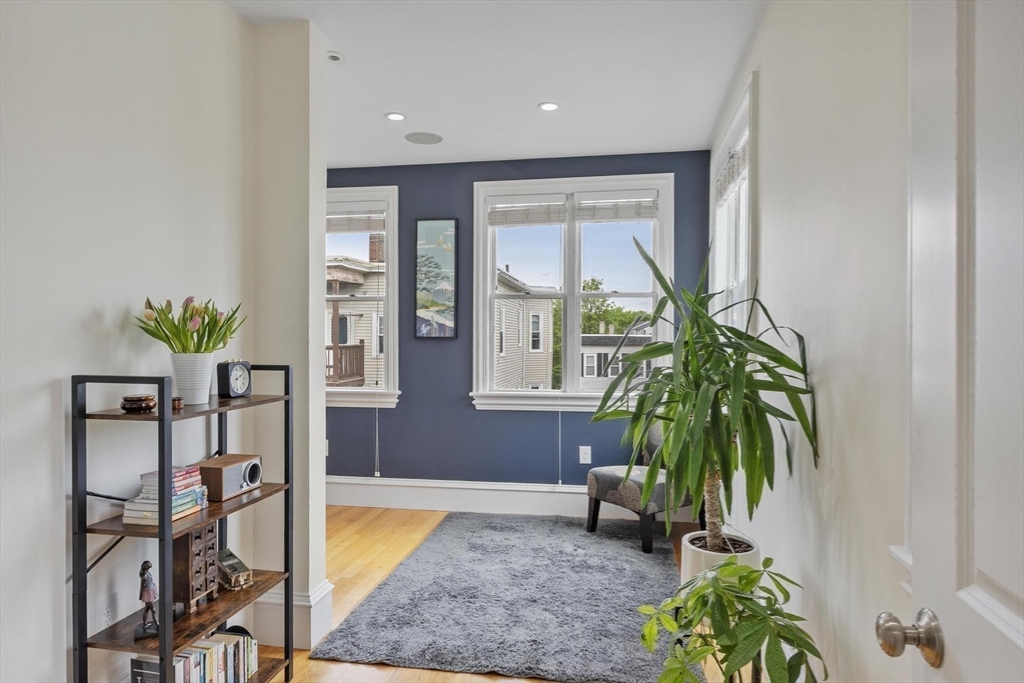 15 Howell St #3, Boston, MA Photo #16